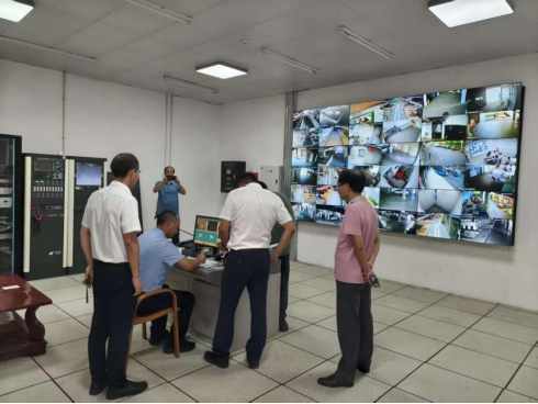 1753756573615663.png 省商務(wù)廳調研組走訪(fǎng)象山市場(chǎng)424.png